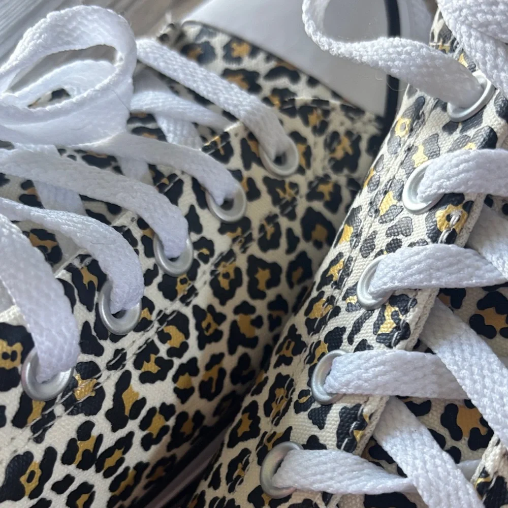 Converse Leopard Print Low Top Sneakers in White, Tan, and Gold - Picture 5 of 6